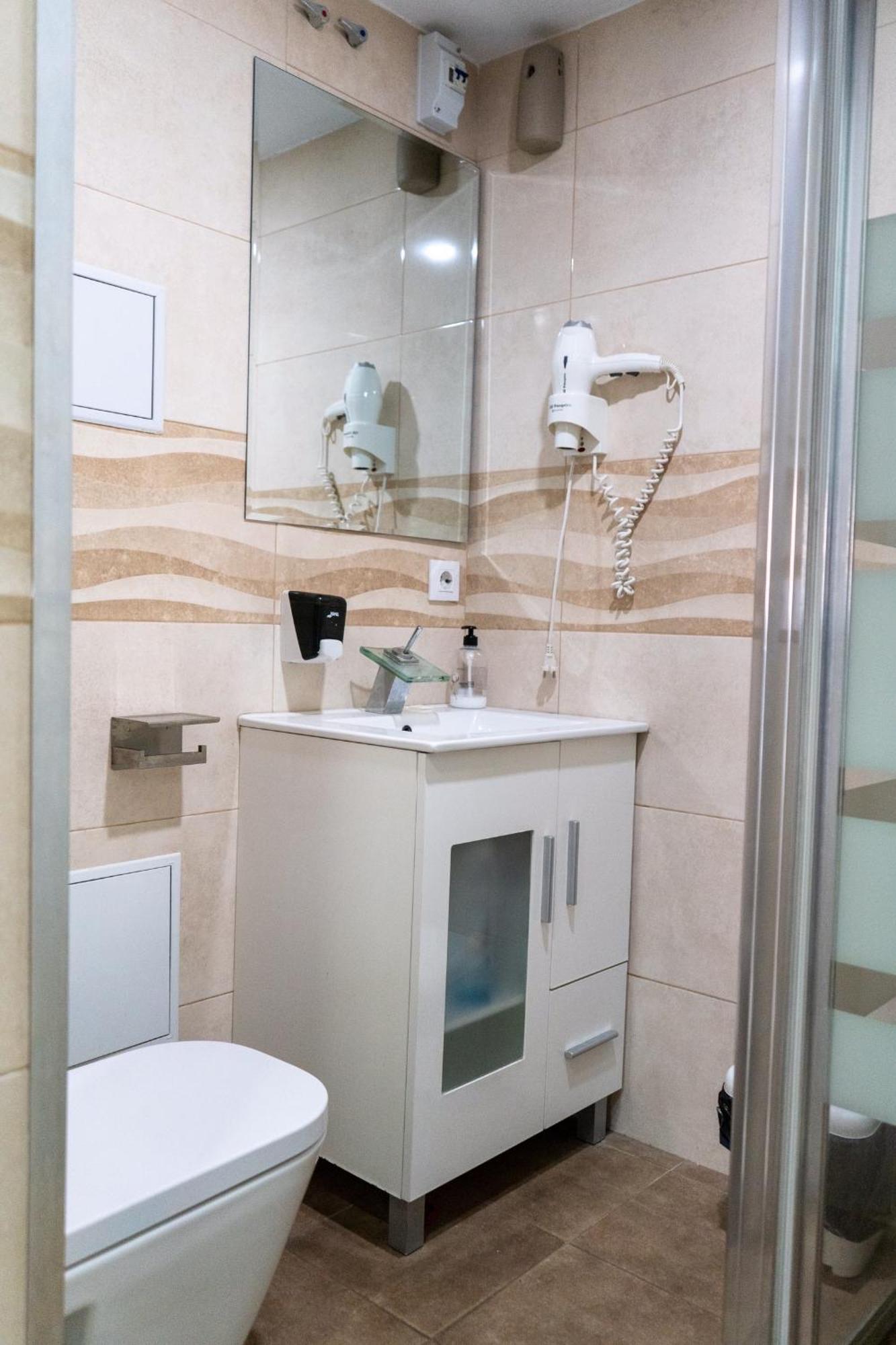 Invecar Holding Sevilha Exterior foto